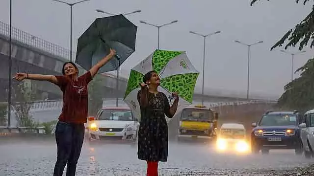 कल दक्षिणी Tamil Nadu और तटीय जिलों में बारिश की संभावना कल दक्षिणी Tamil Nadu और तटीय जिलों में बारिश की संभावना