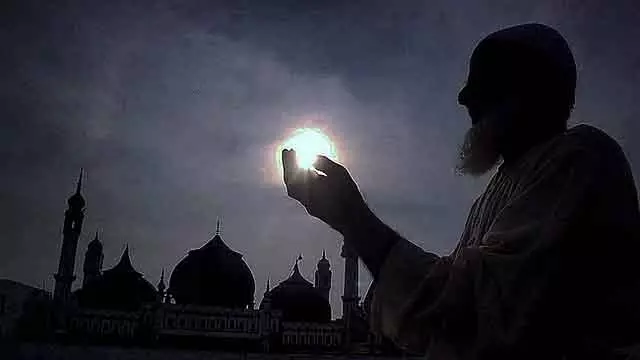 Ramadan के रोज़े आज से: सरकारी चीफ़ क़ाज़ी ने ऐलान किया Ramadan के रोज़े आज से: सरकारी चीफ़ क़ाज़ी ने ऐलान किया