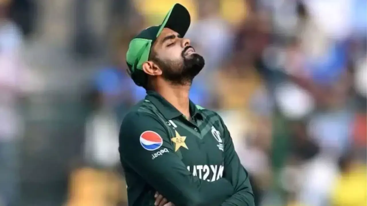 बाबर को PAK के एक्सपेरिमेंट के तहत डिमोट किया गया? शादाब ने सच बताया बाबर को PAK के एक्सपेरिमेंट के तहत डिमोट किया गया? शादाब ने सच बताया