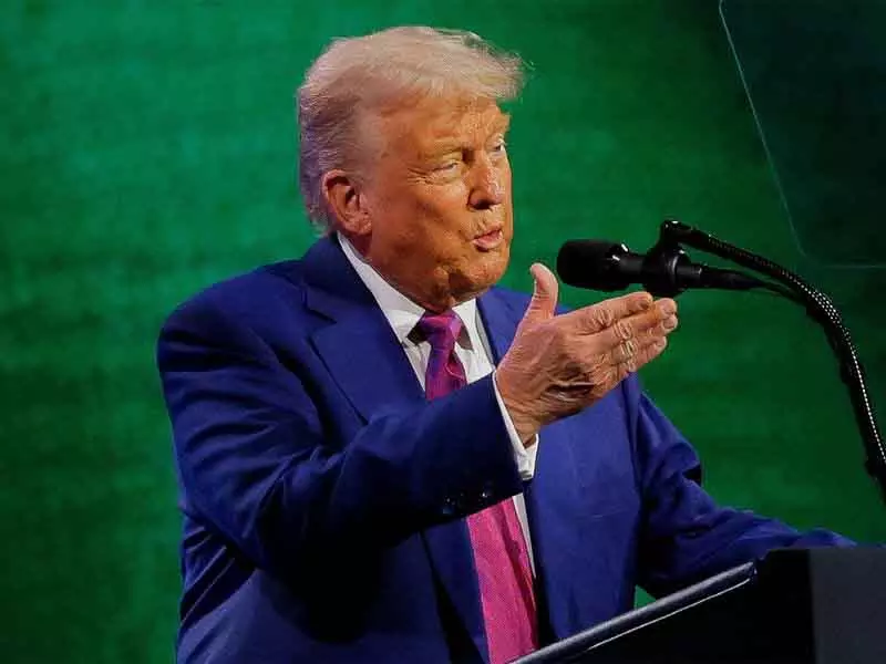 Trump ने UK PM स्टार्मर से कहा: डिएगो गार्सिया US के मिलिट्री बेस के रूप में न दिया जाए Trump ने UK PM स्टार्मर से कहा: डिएगो गार्सिया US के मिलिट्री बेस के रूप में न दिया जाए