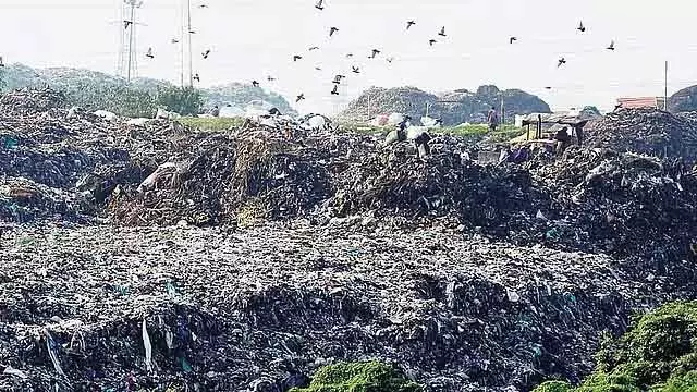 लोगों ने डंपिंग यार्ड पर कचरा ट्रक रोक दिए: Bangalore में फिर से कचरे की समस्या लोगों ने डंपिंग यार्ड पर कचरा ट्रक रोक दिए: Bangalore में फिर से कचरे की समस्या