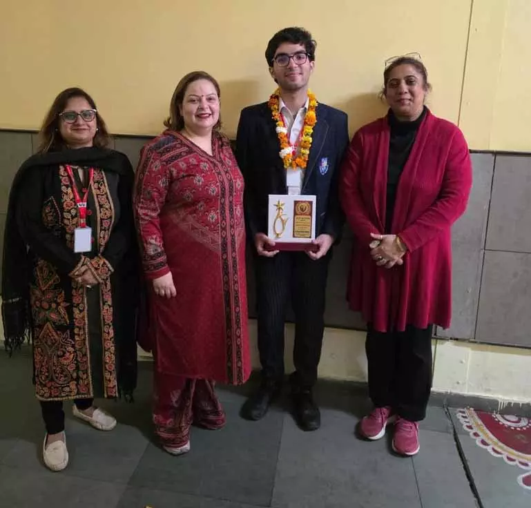 परिवार में सभी डॉक्टर, Jalandhar के अनीश ने इंजीनियरिंग को करियर के तौर पर चुना परिवार में सभी डॉक्टर, Jalandhar के अनीश ने इंजीनियरिंग को करियर के तौर पर चुना