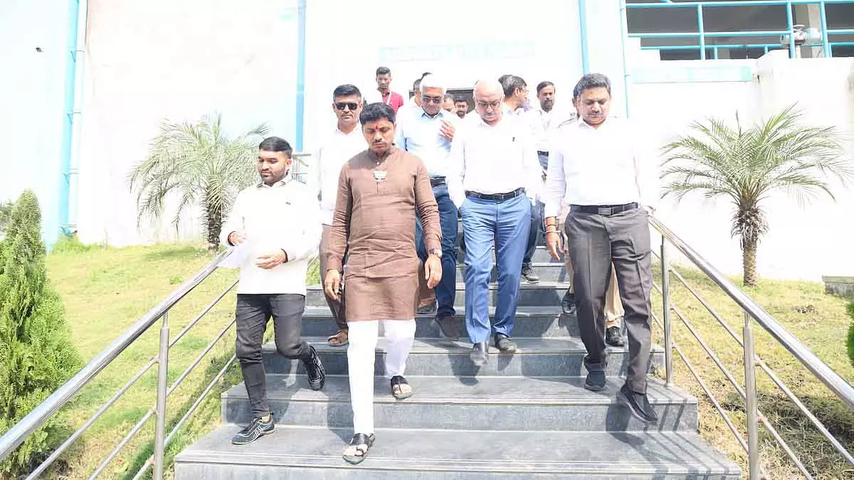 PCMC मेयर ने जल आपूर्ति विभाग की आलोचना की, प्रदूषित आपूर्ति के लिए तत्काल समाधान की मांग की PCMC मेयर ने जल आपूर्ति विभाग की आलोचना की, प्रदूषित आपूर्ति के लिए तत्काल समाधान की मांग की
