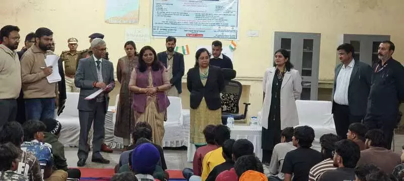 जस्टिस मेहता ने Hoshiarpur में सेंट्रल जेल और ऑब्जर्वेशन होम का इंस्पेक्शन किया जस्टिस मेहता ने Hoshiarpur में सेंट्रल जेल और ऑब्जर्वेशन होम का इंस्पेक्शन किया