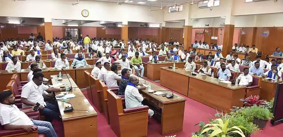 Tumkur : एल. मूर्ति ने अनुसूचित जातियों को जंगल से न हटाने की अपील की Tumkur : एल. मूर्ति ने अनुसूचित जातियों को जंगल से न हटाने की अपील की