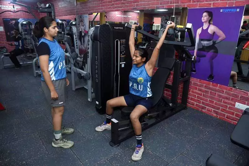 Ludhiana: जिम में चोट लगने से बचने के लिए अपने शरीर और पोस्चर की सुनना ज़रूरी है Ludhiana: जिम में चोट लगने से बचने के लिए अपने शरीर और पोस्चर की सुनना ज़रूरी है