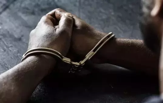Prayagraj: अवैध खनन को लेकर गोलियां चलीं, पुलिस ने दबोचा सरगना Prayagraj: अवैध खनन को लेकर गोलियां चलीं, पुलिस ने दबोचा सरगना