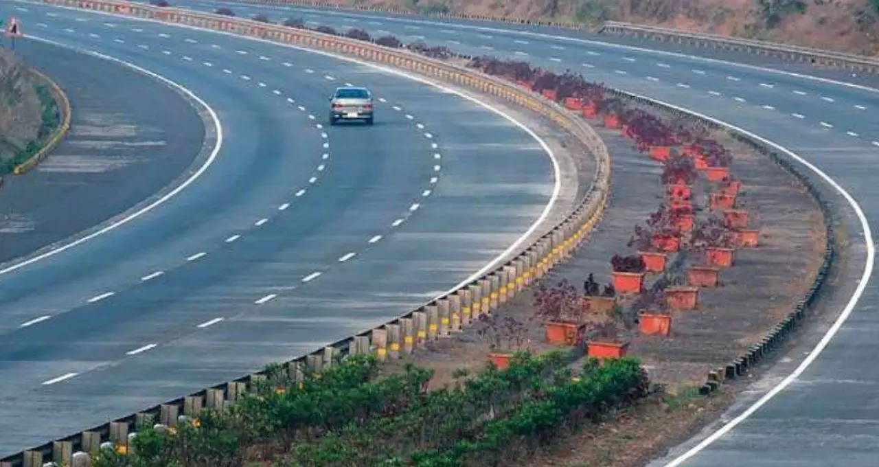 Jabalpur: जबलपुर को 1,000 करोड़ का विकास पैकेज Jabalpur: जबलपुर को 1,000 करोड़ का विकास पैकेज