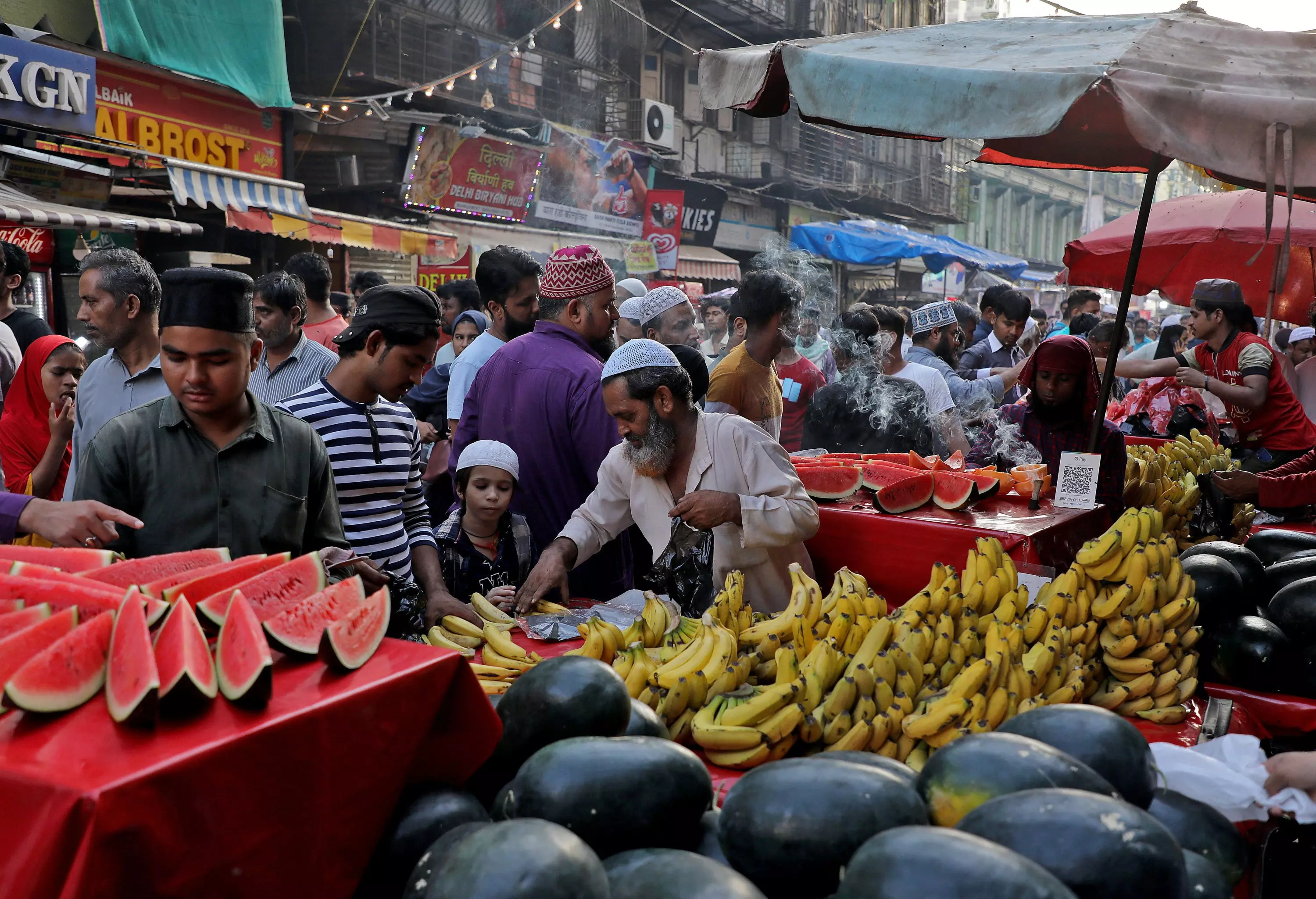 Bareilly: रोजेदारों के सम्मान में दिन में बंद रहें होटल, पवित्र महीने में अनुशासन की अपील Bareilly: रोजेदारों के सम्मान में दिन में बंद रहें होटल, पवित्र महीने में अनुशासन की अपील