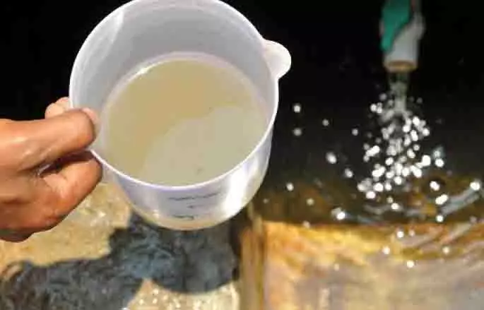 Nagpur: खराब पानी की सप्लाई से 4 लाख लोगों को खतरा Nagpur: खराब पानी की सप्लाई से 4 लाख लोगों को खतरा