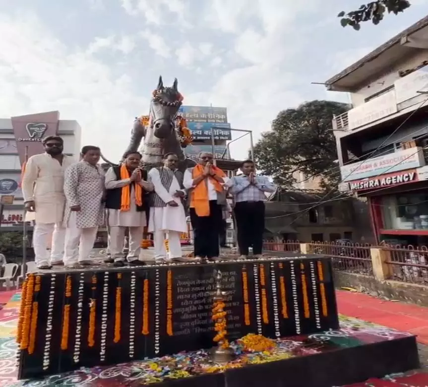 साहस, शौर्य और स्वाभिमान के शिखर पुरुष: बृजमोहन अग्रवाल साहस, शौर्य और स्वाभिमान के शिखर पुरुष: बृजमोहन अग्रवाल