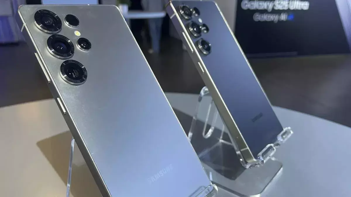 Samsung Galaxy S26 सीरीज के लिए प्री-बुकिंग कराने वाले कस्टमर्स को मिलेगा मुफ्त स्टोरेज अपग्रेड Samsung Galaxy S26 सीरीज के लिए प्री-बुकिंग कराने वाले कस्टमर्स को मिलेगा मुफ्त स्टोरेज अपग्रेड