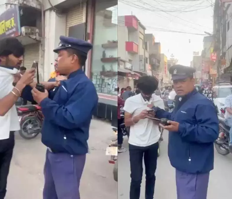 CG: चाभी लेने के विवाद में युवक और यातायात जवान के बीच झड़प CG: चाभी लेने के विवाद में युवक और यातायात जवान के बीच झड़प