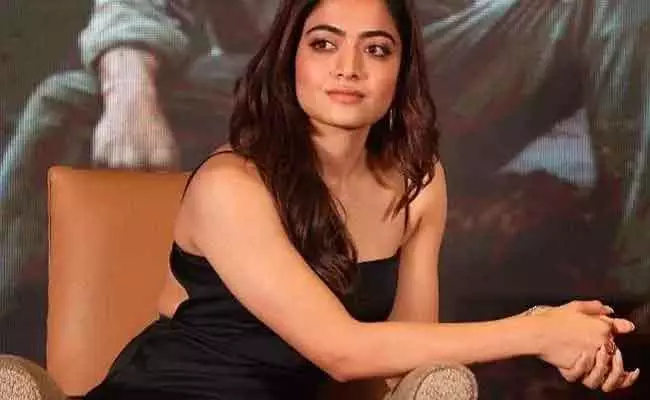 Rashmika Mandanna जुड़ेंगी ‘कॉकटेल 2’ में शाहिद कपूर और कृति सेनन के साथ Rashmika Mandanna जुड़ेंगी ‘कॉकटेल 2’ में शाहिद कपूर और कृति सेनन के साथ