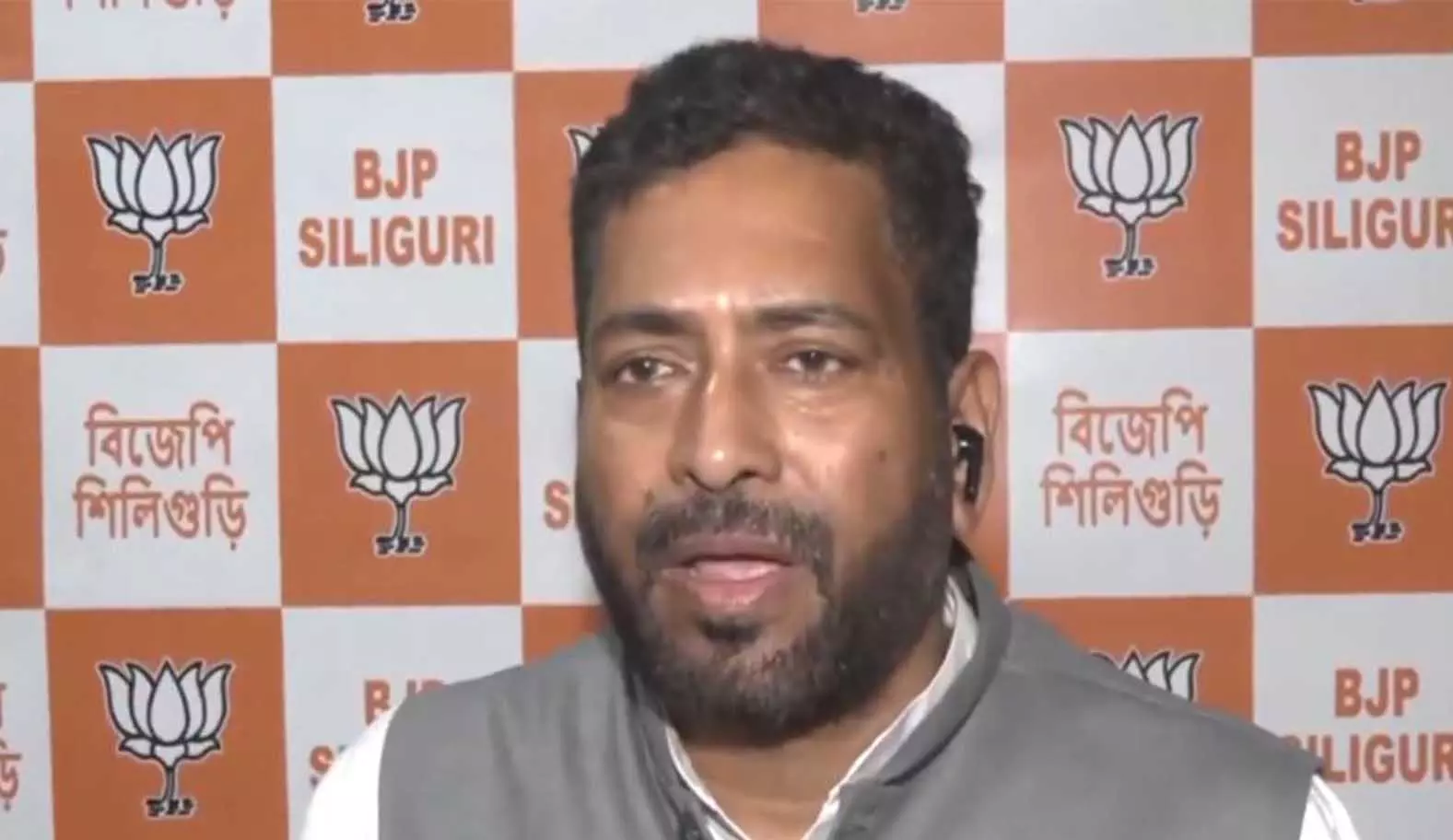 भाजपा के शंकर घोष ने बिष्णु प्रसाद शर्मा के TMC में शामिल होने पर यह बात कही भाजपा के शंकर घोष ने बिष्णु प्रसाद शर्मा के TMC में शामिल होने पर यह बात कही