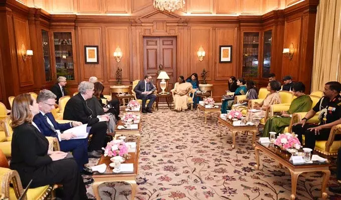 India-Serbia संबंधों को नई मजबूती, राष्ट्रपति मुर्मु ने वुचिच से की मुलाकात India-Serbia संबंधों को नई मजबूती, राष्ट्रपति मुर्मु ने वुचिच से की मुलाकात