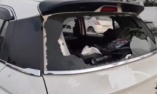Jammu Kashmir: Highway पर गुंडागर्दी, फैली सनसनी Jammu Kashmir: Highway पर गुंडागर्दी, फैली सनसनी