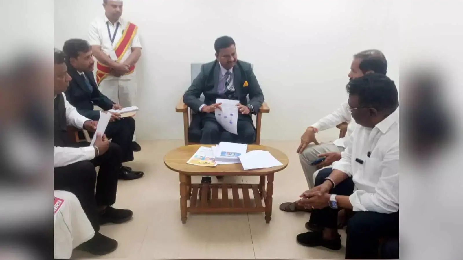 Hyderabad: TSHRC ने हनमकोंडा में 30 दलित परिवारों को पानी और बिजली देने का आदेश दिया