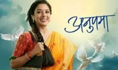 Anupama: घर में छिपकर पहुंची अनुपमा, टीना के जुल्म से तिलमिलाई Anupama: घर में छिपकर पहुंची अनुपमा, टीना के जुल्म से तिलमिलाई
