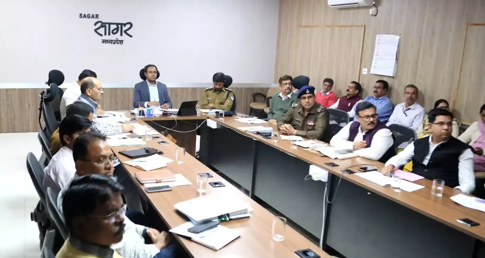 Sagar: सड़क सुरक्षा मित्रों द्वारा जागरूकता और निगरानी बढ़ेगी Sagar: सड़क सुरक्षा मित्रों द्वारा जागरूकता और निगरानी बढ़ेगी