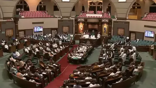 Bhopal: विधानसभा में बजट सत्र के दौरान आरोप-प्रत्यारोप का दौर Bhopal: विधानसभा में बजट सत्र के दौरान आरोप-प्रत्यारोप का दौर