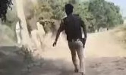Bihar: अवैध आरा मशीन की जांच के दौरान वन विभाग की टीम पर जानलेवा हमला