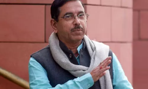Karnataka में पार्टी की संभावित जीत पर प्रहलाद जोशी का बयान Karnataka में पार्टी की संभावित जीत पर प्रहलाद जोशी का बयान