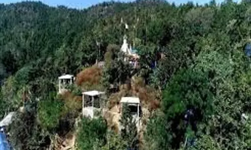 Anjan Dham: आंजन धाम, जहां माता अंजनी की गोद में विराजे हनुमान Anjan Dham: आंजन धाम, जहां माता अंजनी की गोद में विराजे हनुमान