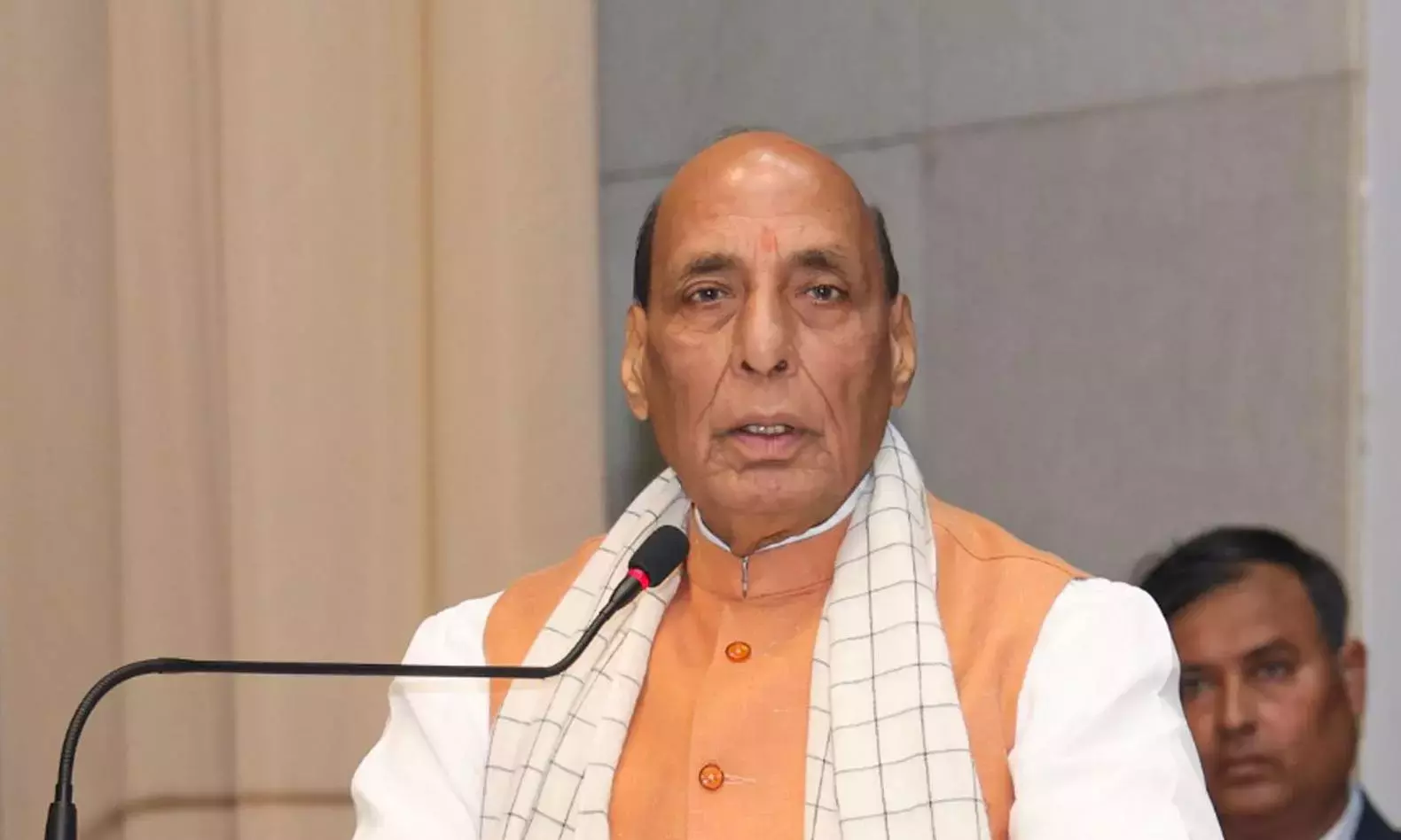 Rajnath ने वैश्विक चुनौतियों से निपटने के लिए आपसी सहयोग का आह्वान किया