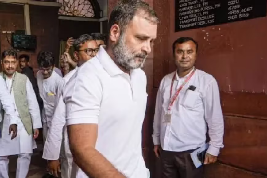 Sultanpur: मानहानि मामले में कोर्ट पहुंचे राहुल गांधी, अगली तारीख 9 मार्च Sultanpur: मानहानि मामले में कोर्ट पहुंचे राहुल गांधी, अगली तारीख 9 मार्च