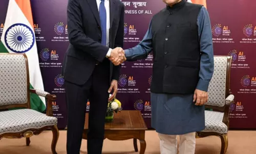 केंद्रीय मंत्री अश्विनी वैष्णव ने सुंदर पिचाई से मुलाकात की; डेटा सेंटर समेत एआई के उपयोग पर चर्चा हुई