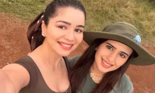 Saaniya Chandhok की वाइल्ड बैचलरेट तस्वीरें मसाई मारा से वायरल हो गईं