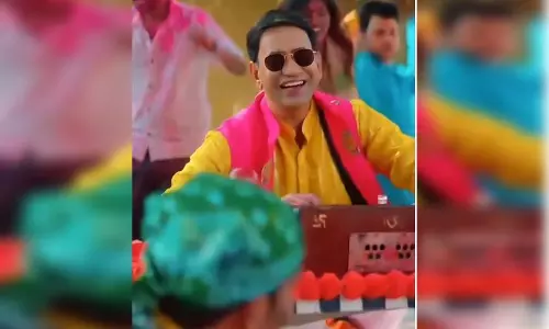 होली से पहले ही चढ़ा निरहुआ-आम्रपाली का खुमार, रिलीज हुआ अवध में होली होली से पहले ही चढ़ा निरहुआ-आम्रपाली का खुमार, रिलीज हुआ अवध में होली