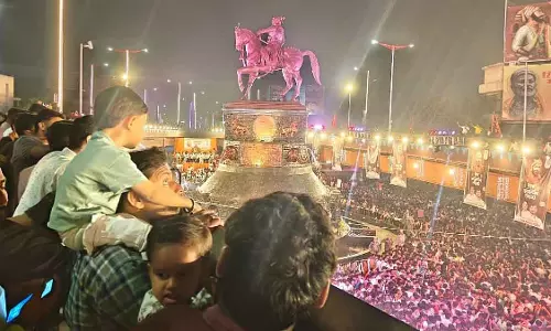 Chhatrapati संभाजीनगर में शिव जयंती जुलूस के दौरान 2 लोगों को चाकू मारा गया Chhatrapati संभाजीनगर में शिव जयंती जुलूस के दौरान 2 लोगों को चाकू मारा गया