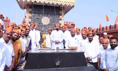शिवाजी दुनिया के आदर्श व्यक्ति हैं: Laxman Savadi शिवाजी दुनिया के आदर्श व्यक्ति हैं: Laxman Savadi