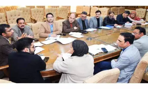 SRINAGAR: मंडलायुक्त ने झेलम जल परिवहन परियोजना की प्रगति की समीक्षा की SRINAGAR: मंडलायुक्त ने झेलम जल परिवहन परियोजना की प्रगति की समीक्षा की