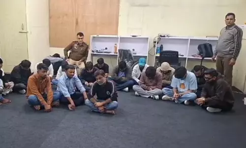 Sonipat: सोनीपत में बड़ी कार्रवाई, फर्जी कॉल सेंटर का पर्दाफाश