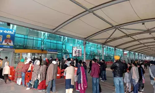 दिसंबर में Amritsar एयरपोर्ट पर पैसेंजर ट्रैफिक 21.4% गिरा दिसंबर में Amritsar एयरपोर्ट पर पैसेंजर ट्रैफिक 21.4% गिरा