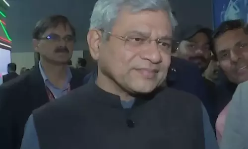 वैष्णव ने Congress के ‘शर्टलेस’ विरोध पर टिप्पणी की