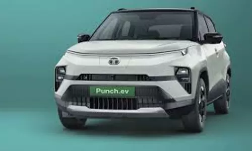 Tata Punch EV फेसलिफ्ट लॉन्च: 468km रेंज, वेंटिलेटेड सीट्स और सनरूफ Tata Punch EV फेसलिफ्ट लॉन्च: 468km रेंज, वेंटिलेटेड सीट्स और सनरूफ