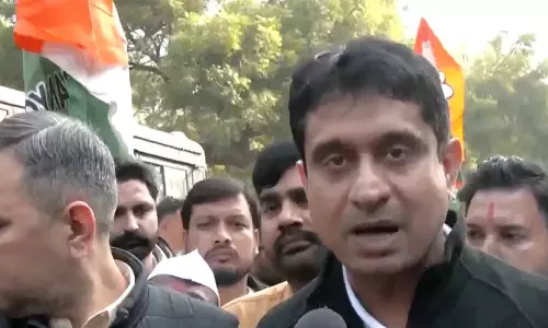Youth Congress के ‘शर्टलेस’ विरोध पर कहा – देश की पहचान के खतरे पर चुप नहीं रहेंगे