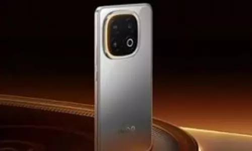 120W चार्जिंग के साथ 2026 के टॉप स्मार्टफोन! OnePlus 15, IQOO 13 समेत जानें पूरी लिस्ट 120W चार्जिंग के साथ 2026 के टॉप स्मार्टफोन! OnePlus 15, IQOO 13 समेत जानें पूरी लिस्ट