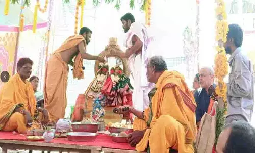 Veerabrahmendra Swamy की शादी आंखों के लिए दावत Veerabrahmendra Swamy की शादी आंखों के लिए दावत
