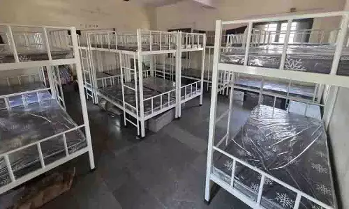Hyundai ने सरकारी हॉस्टल को 295 बंक बेड और 590 गद्दे दान किए Hyundai ने सरकारी हॉस्टल को 295 बंक बेड और 590 गद्दे दान किए