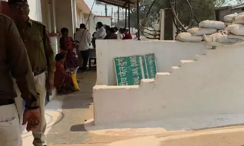सोशल मीडिया पर धार्मिक भावनाओं को आहत करने वाले आरोपी नजरूल खान गिरफ्तार सोशल मीडिया पर धार्मिक भावनाओं को आहत करने वाले आरोपी नजरूल खान गिरफ्तार