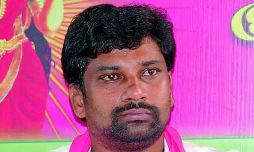 क्याथनपल्ली और Khanapur नगर पालिकाओं में चेयरमैन पद को लेकर BRS और कांग्रेस के बीच सियासी टकराव क्याथनपल्ली और Khanapur नगर पालिकाओं में चेयरमैन पद को लेकर BRS और कांग्रेस के बीच सियासी टकराव