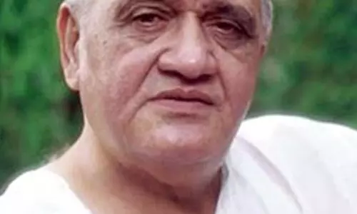 Om Prakash: जब फिल्म निर्माण के जादू को देख चौंक गए लोग, कहानी को दिया खूब प्यार Om Prakash: जब फिल्म निर्माण के जादू को देख चौंक गए लोग, कहानी को दिया खूब प्यार