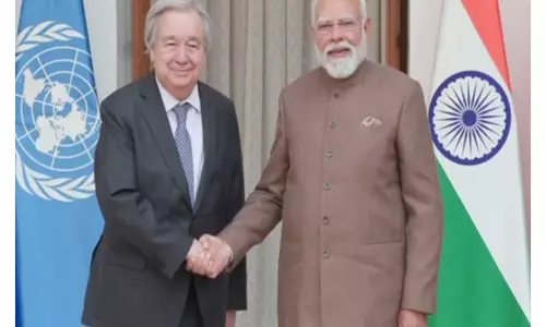 PM मोदी ने संयुक्त राष्ट्र महासचिव एंटोनियो गुटेरेस के साथ द्विपक्षीय वार्ता की PM मोदी ने संयुक्त राष्ट्र महासचिव एंटोनियो गुटेरेस के साथ द्विपक्षीय वार्ता की