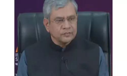 Ashwini Vaishnav: ऑफलाइन गैरकानूनी वही ऑनलाइन भी गैरकानूनी