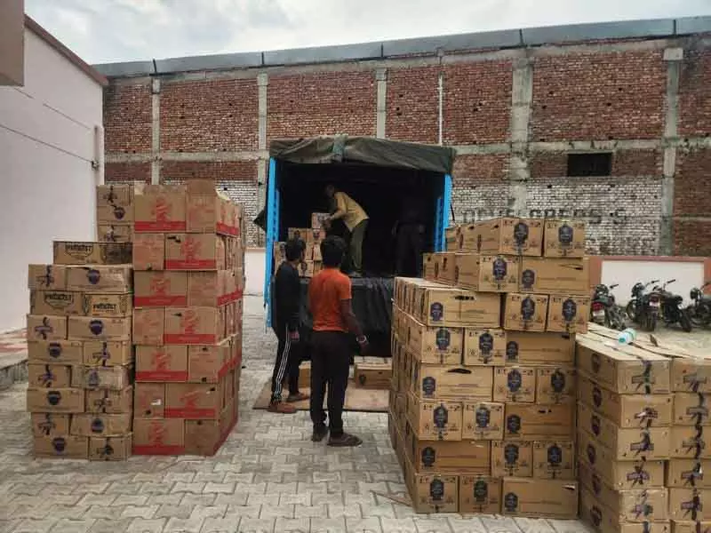 Panipat में ट्रक से 502 शराब की पेटियां जब्त, 2 गिरफ्तार Panipat में ट्रक से 502 शराब की पेटियां जब्त, 2 गिरफ्तार